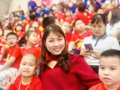 Màn cổ động ấn tượng SEA Games 31 của cô và trò trường mầm non Quang Trung - Hà Đông - Hà Nội